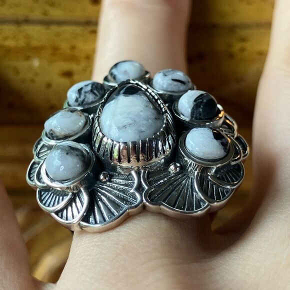 Natural White Buffalo Artistic Cocktail Ring Size 7 - Picture 2 of 9